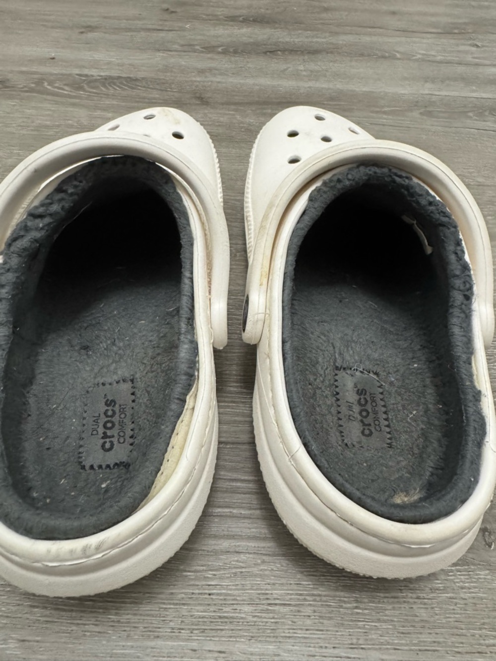 Crocs White Lined Comfort Clogs Winter Slip On Shoes Unisex Size M5 W7 - Picture 3 of 6